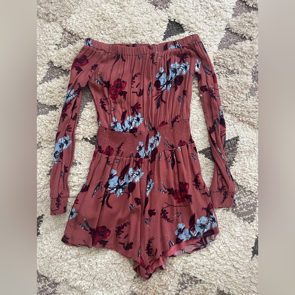 Long sleeve, key hole back romper